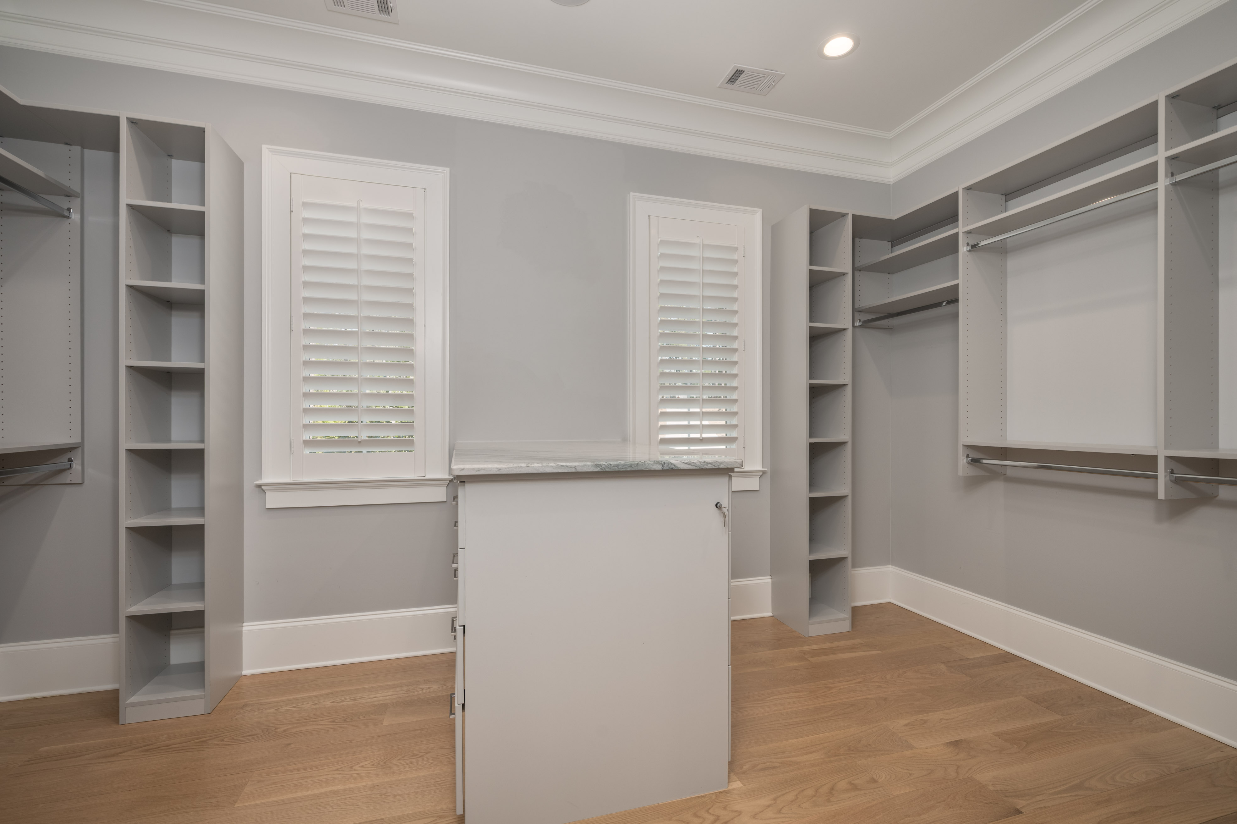 1100 Fox Bend image 37